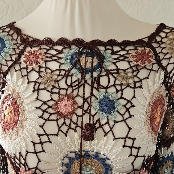 Joseph Multicolor Crochet Amazing Quality Blouse - Picture 6 of 10